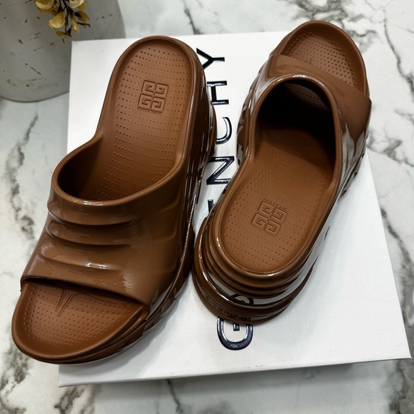 Givenchy Marshmallow wedge sandals Clay  in rubber size 38 - Picture 9 of 17